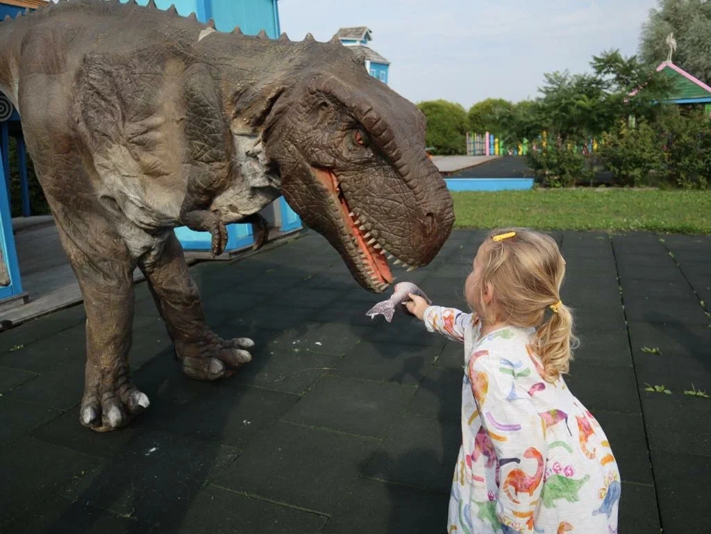 Реалистичный динозавр