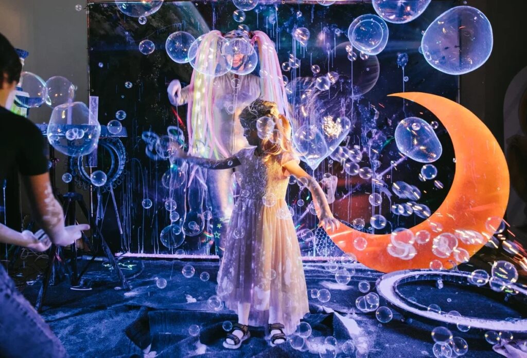 Шоу космических пузырей